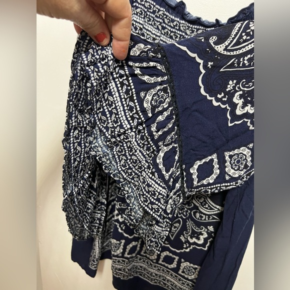 “EST: 1946” SZ: (26/28W) Boho Adjustable Top Bell/Like Sleeves Blues, Whites P/L - Picture 4 of 4